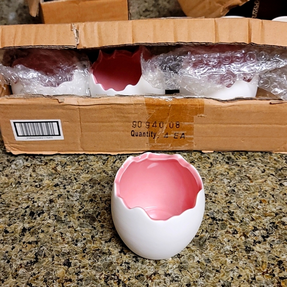 Cracked egg shaped candle holders set of 4